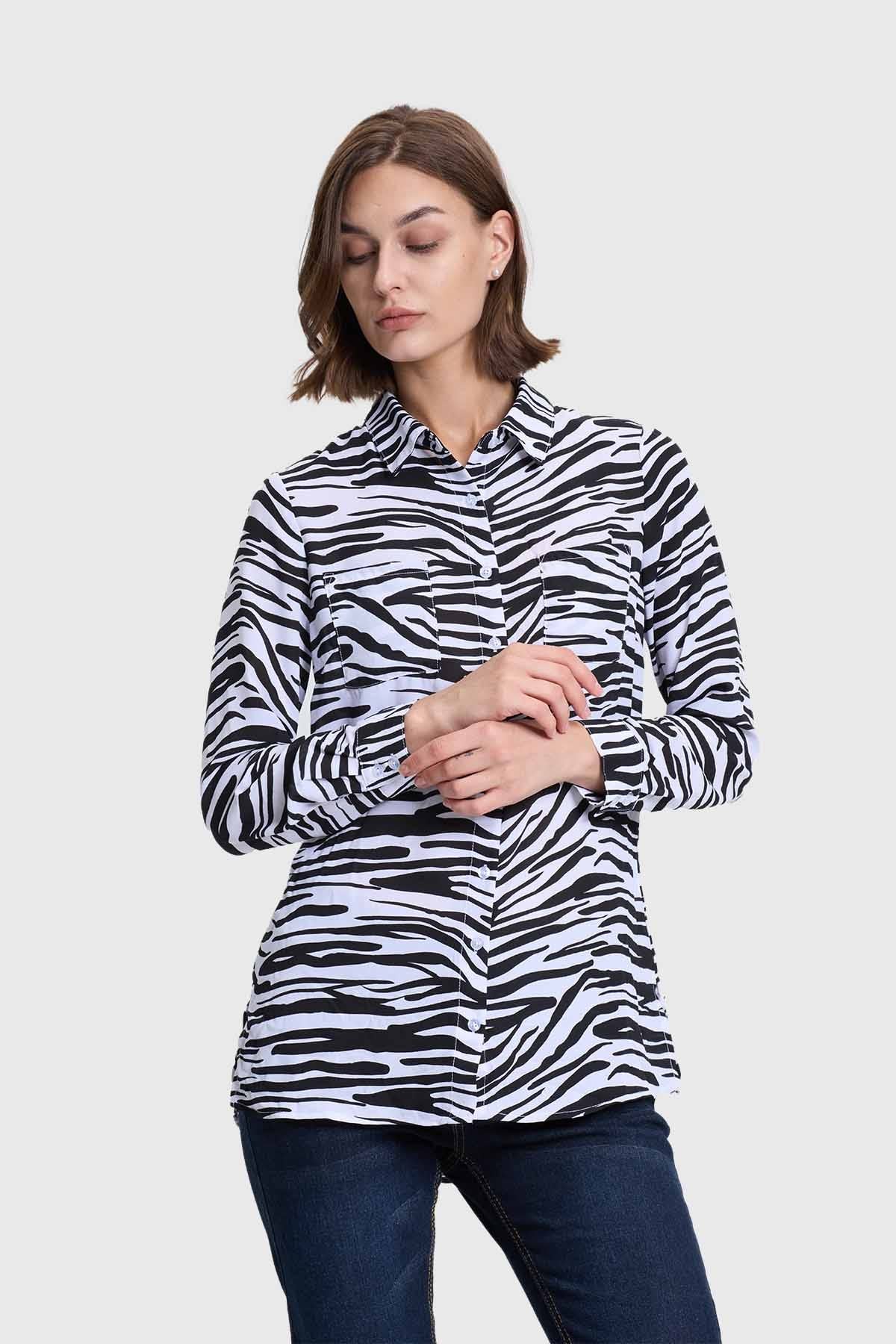 Blusa Mujer Abotonada 2 Bolsillos Negro